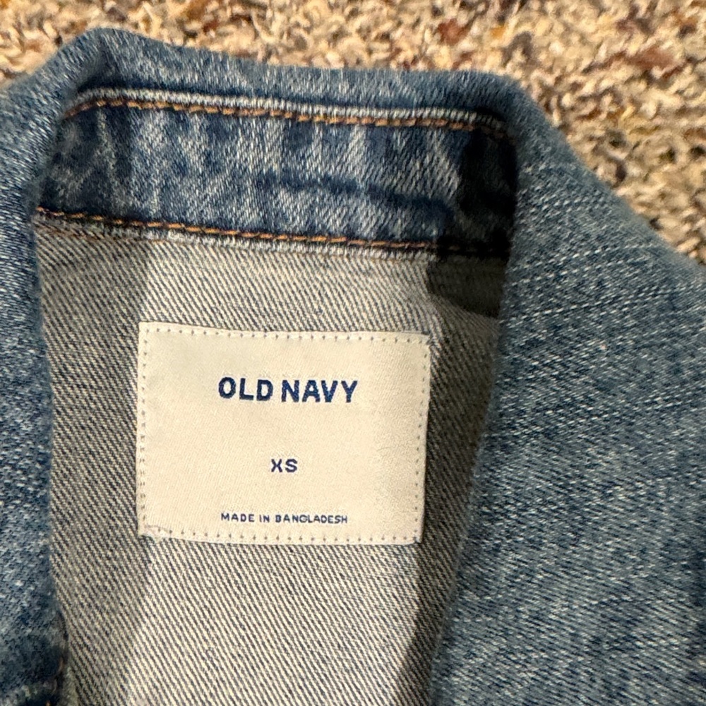 Old Navy Medium Blue Denim Trucker Jacket - Picture 2 of 6